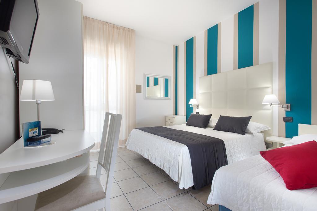 Hotel Flora Milano Marittima Pokoj fotografie