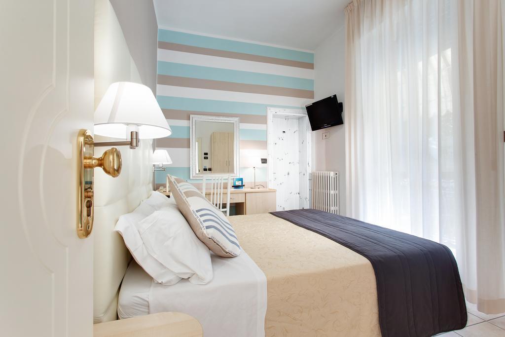 Hotel Flora Milano Marittima Exteriér fotografie