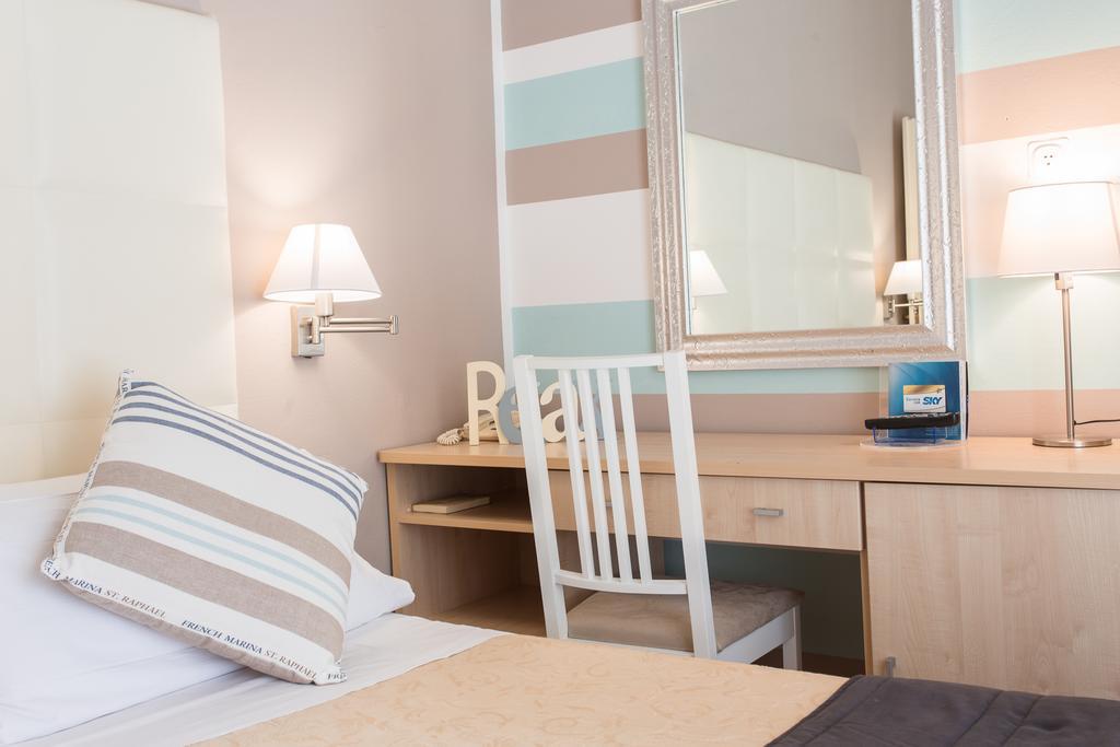 Hotel Flora Milano Marittima Exteriér fotografie